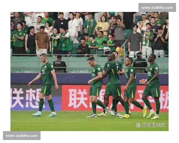 国安击败西海岸追平申花登顶，争冠形势白热化